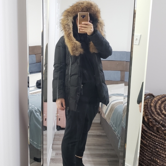 ****SOLD****Mackage Adali black Sz.xs Natural fur winter jacket - Picture 4 of 14